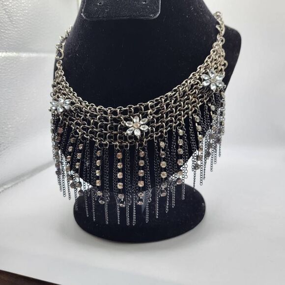 Unique Grunge Glam Floral Chainmaile Necklace - Picture 6 of 6